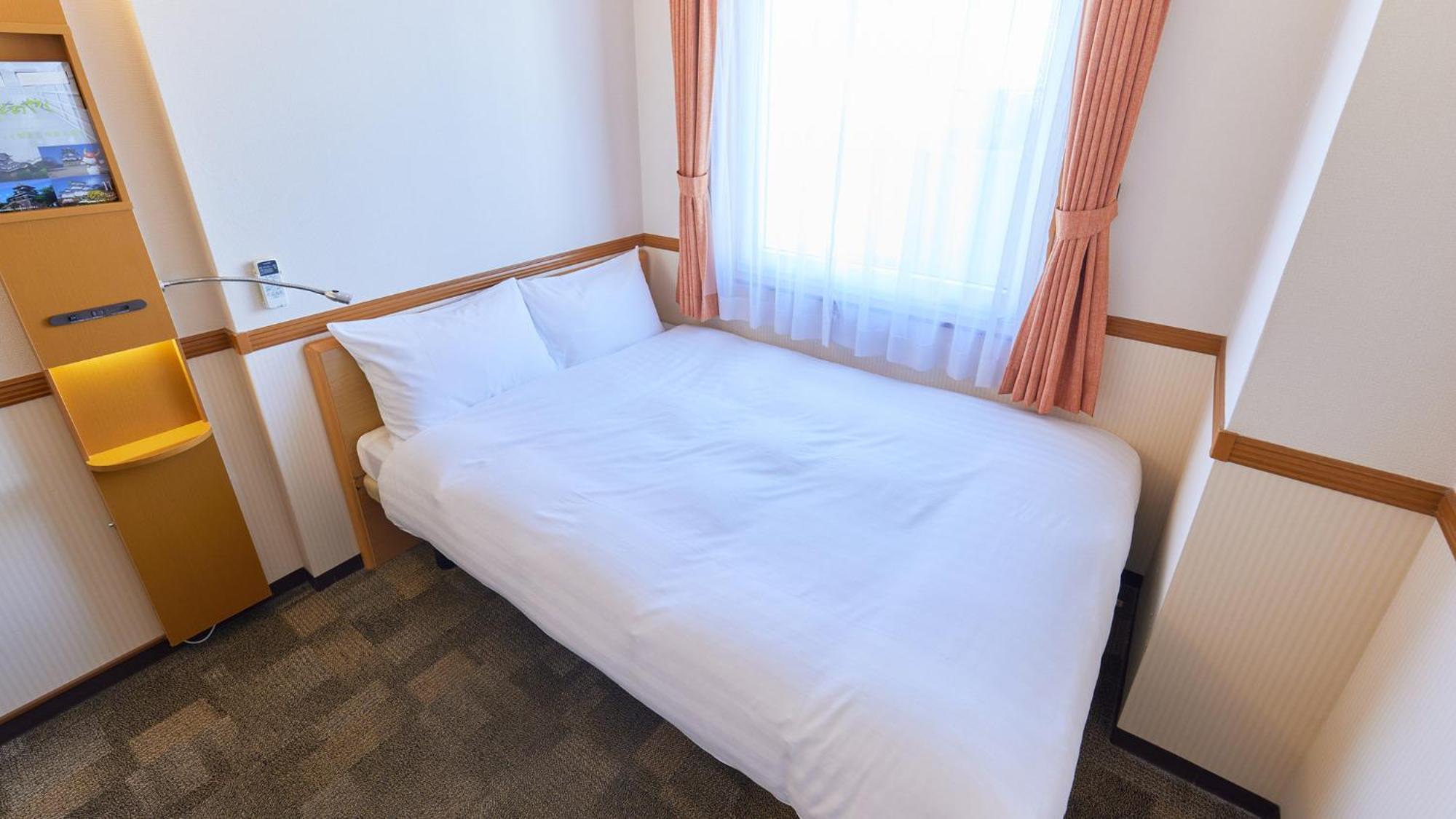 Toyoko Inn Chiba Minato Ekimae Стая снимка