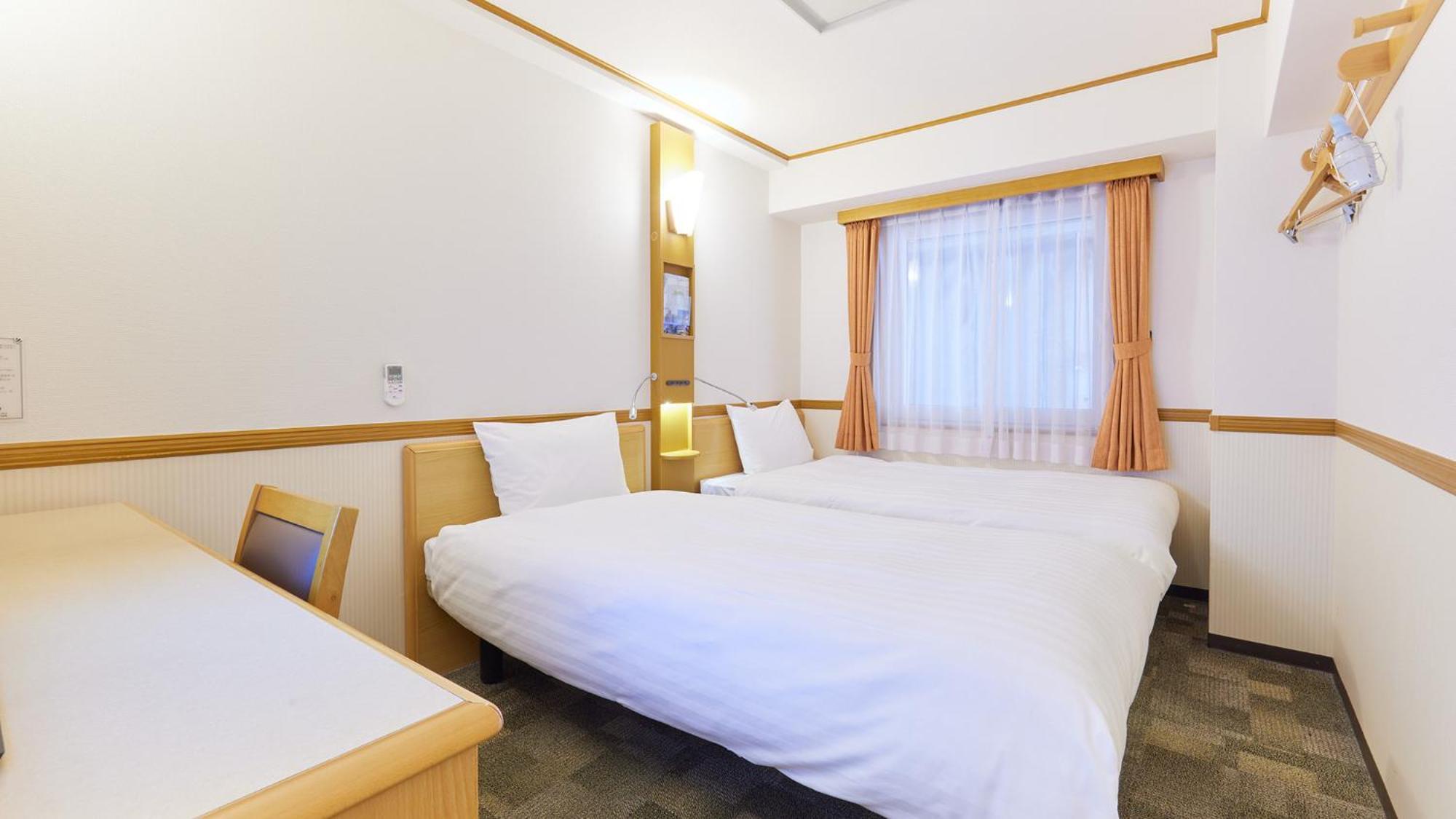 Toyoko Inn Chiba Minato Ekimae Екстериор снимка